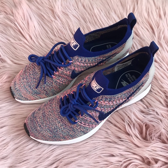 Nike women’s running shoe flyknit mariah sneaker - Picture 6 of 7